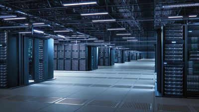Dell and Super Micro Are Both Growing Fast. The Market Is Telling You to Buy 1.